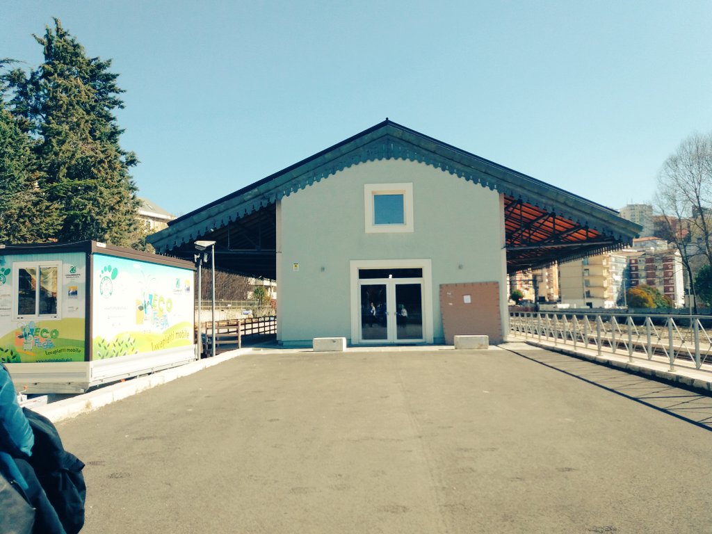 TrenoVerde's tweet image. A #Potenza non poteva mancare una visita a @ScamBioLoGiCo dove promuoviamo #economiacircolare, giusta, sana, buona #greenstation