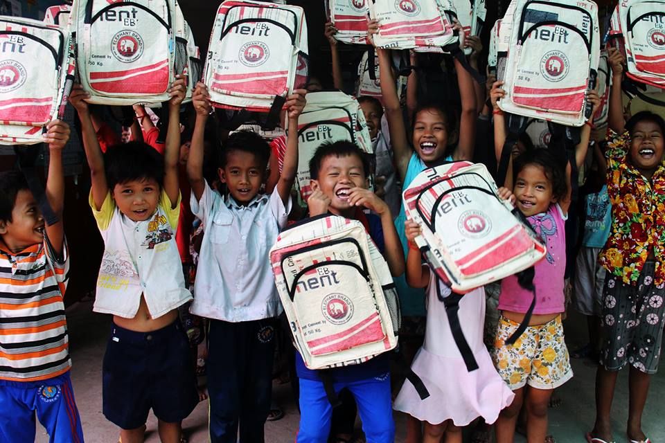 Buy one ethically made, recycled bag and @elephantbranded will give one ergonomically designed school bag
buff.ly/2m9wE58