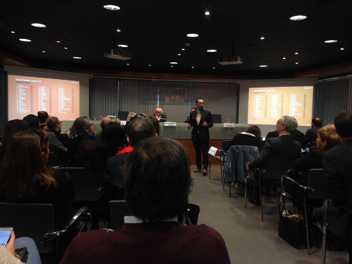 Mercasa_mercas's tweet image. En la presentación del Brand #realityindex 17 para acercarnos a marcas reales y reputadas @ESADE @BrandsofSpain @aalloza @Branward