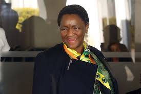 When #BathabileDlamini  hear #COSATU  say she must be fired and she knows she is a leader in the ZUMA Click...