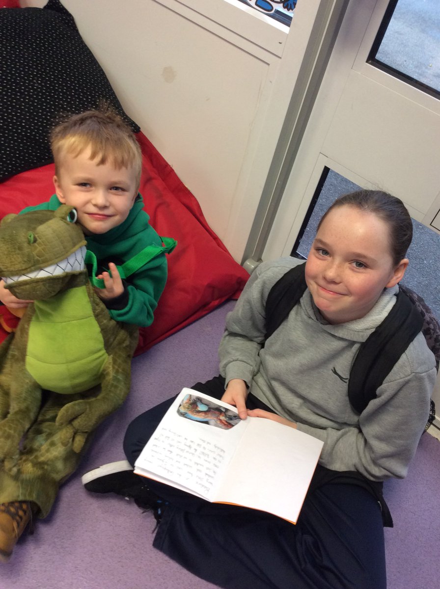 FarndonFieldsSchool tweet media