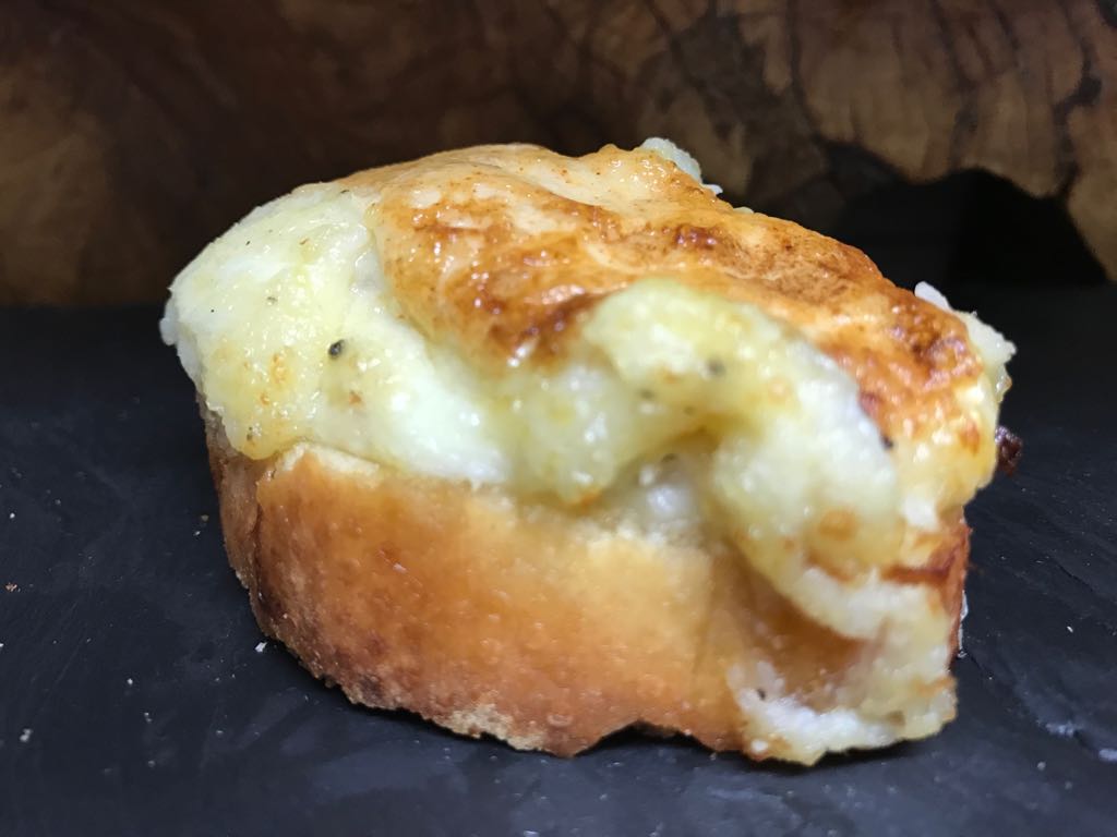 BARSORGIE's tweet photo. Hoy degustaremos un pintxopote con sabores del mar: brandada  de bacalao!! https://t.co/zlBc1kr1KA