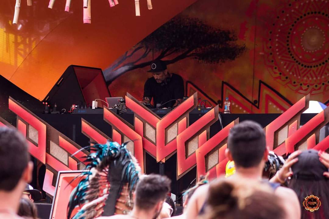 EasterVortex's tweet photo. Watch this epic clip of #EasterVortex headliner, @subversomusic dropping some bombs at Adhana Festival in Brazil! > https://t.co/AH7qNZAjpt https://t.co/CCiZHl2Q9h