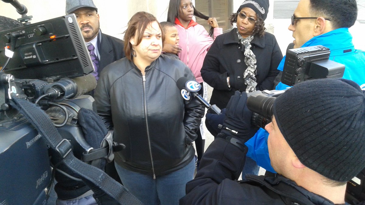 samriddle's tweet image. We stood in front #Detroit #Water Sewage Department made it clear Detroit should not pay 4#badwater #prorate story focus #EAAschools #wtf