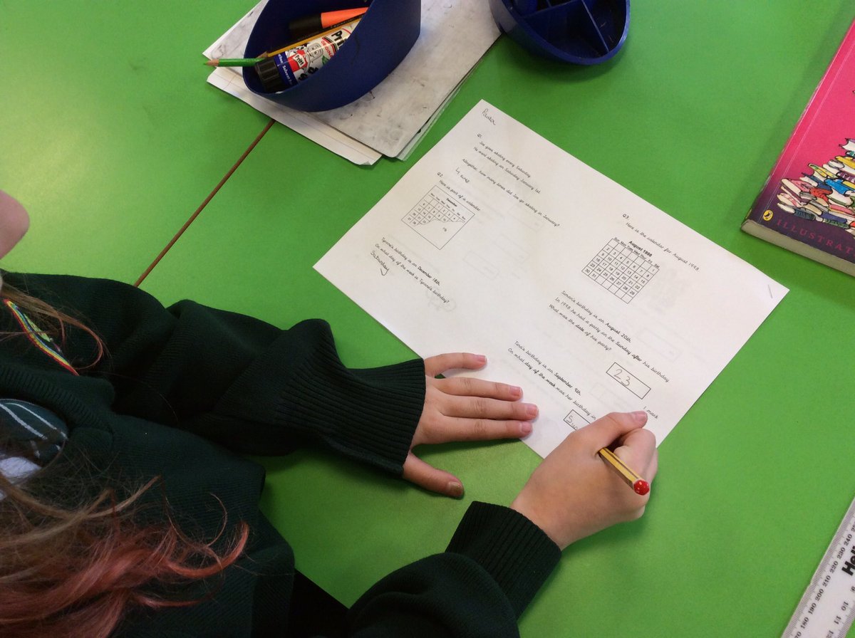 TheParksY6class's tweet photo. 💚💚 Y6 @TheParksAcademy working very hard on times and dates today. Fabulous attitudes to learning 💚💚@Mrs_ACarlin https://t.co/Pef6D3LPFt