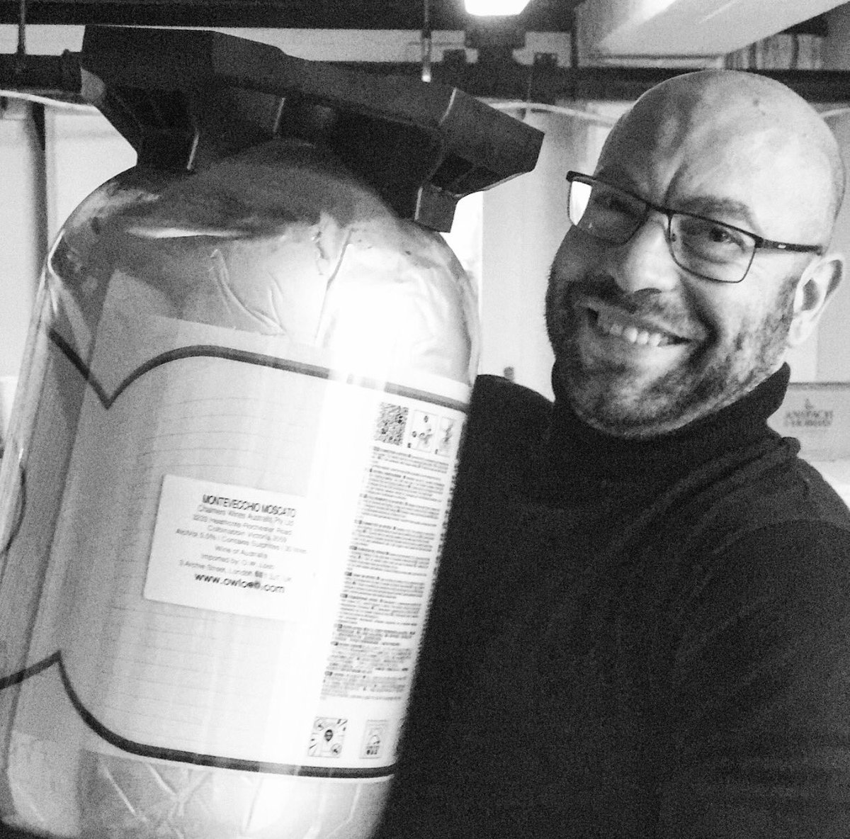 Proud to launch a first, dessert wine on tap today <a href="/bistrotdeluxe/">Bistrot de Luxe</a> <a href="/MontevecchioAus/">Montevecchio Wines</a> Moscato <a href="/OWLOEB/">O.W. LOEB</a> #galvins #dessertwine #ontap