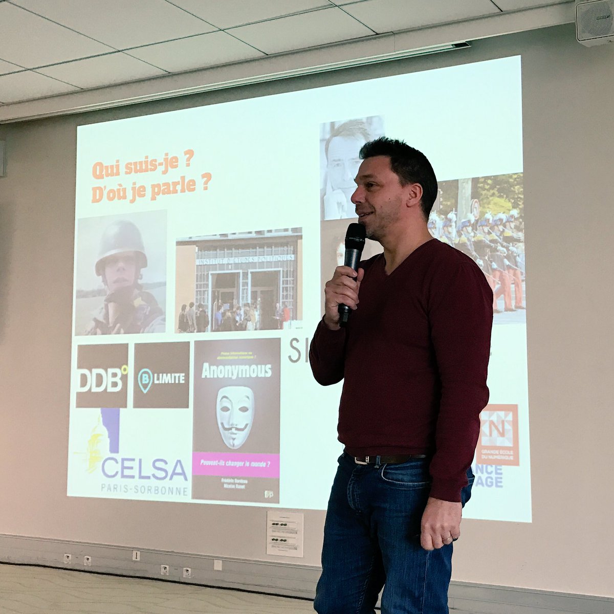 CharlotteOudart's tweet photo. Coffee Break à la #FDJ avec @fbardeau de #simplon : échange passionnant sur comment  se former à l'ère numérique https://t.co/2b9M99rTdF