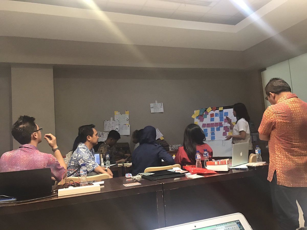 DendiDanianto's tweet photo. Digitization take process, cultural transformation is one. Utilizing Google's Sprint to develop MyPertamina apps. #RaiseTheBar @abe_ptm https://t.co/H6PUlZQaAB