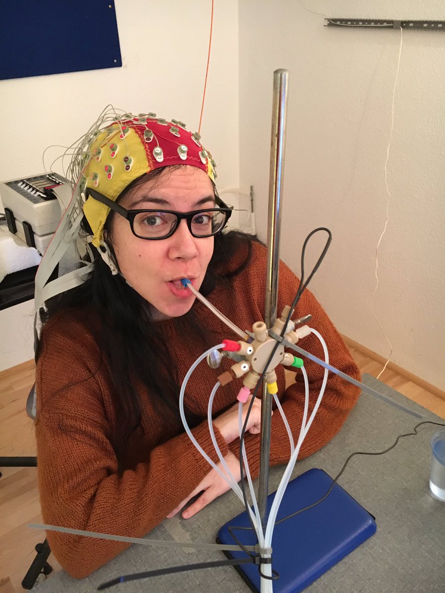 moonwilton's tweet photo. #brains #taste #happyparticipant #happyfriday #EEG https://t.co/lGJfv5qC5t