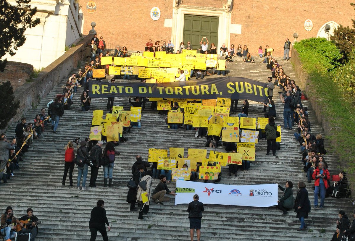 #reatoditorturasubito La legge che introduce il reato di tortura si può approvare in questa legislatura. Non possiamo più aspettare