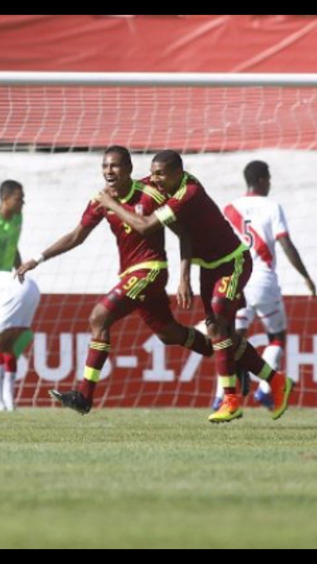 Felicitaciones muchachos !! A todo el cuerpo técnico asistentes ahora más q nunca !! AL HEXAGONAL