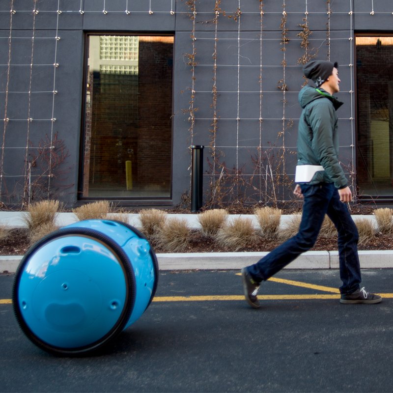 TheDoShop's tweet photo. Gita by Piaggio Fast Forward https://t.co/RimEcLXjAr #FridayFeeling #gita #design #blog #cargo #carrier #selfmoving #piaggio #storage #trip https://t.co/wnyiddPliZ
