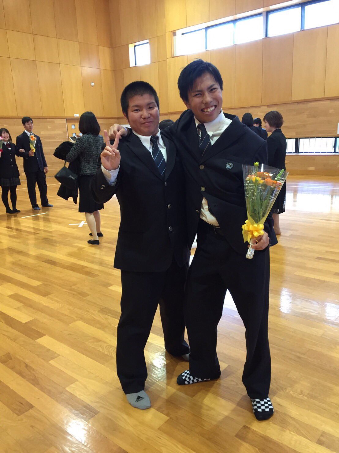 土井 優弥 ご卒業おめでとうございます この2年間先輩方と過ごした時間はとても楽しかったし 色んな事を経験させてもらいました 先輩方が大好きです これかは 自分達の代なので悔いの残らないように頑張ります 早く引退したいです笑 あと2