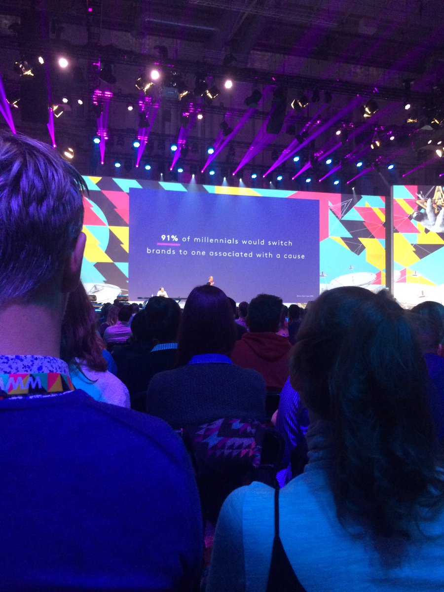 lauraluu90's tweet photo. 📣"At the end of the day people want to identify with things that matter" 🙌 Philippe von Borries #OMR17 #Refinery29 https://t.co/i52XVVp3w2