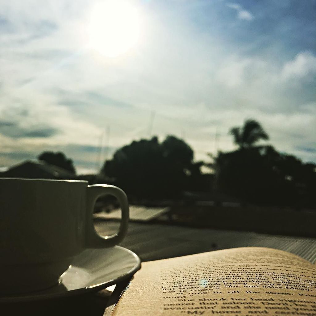 cBlechi's tweet photo. Perfect way to start your day: Coffee and a good book. Holidays are great 😄

#holiday #morning #coffee #coffeetime … https://t.co/aOCHNOzPcg