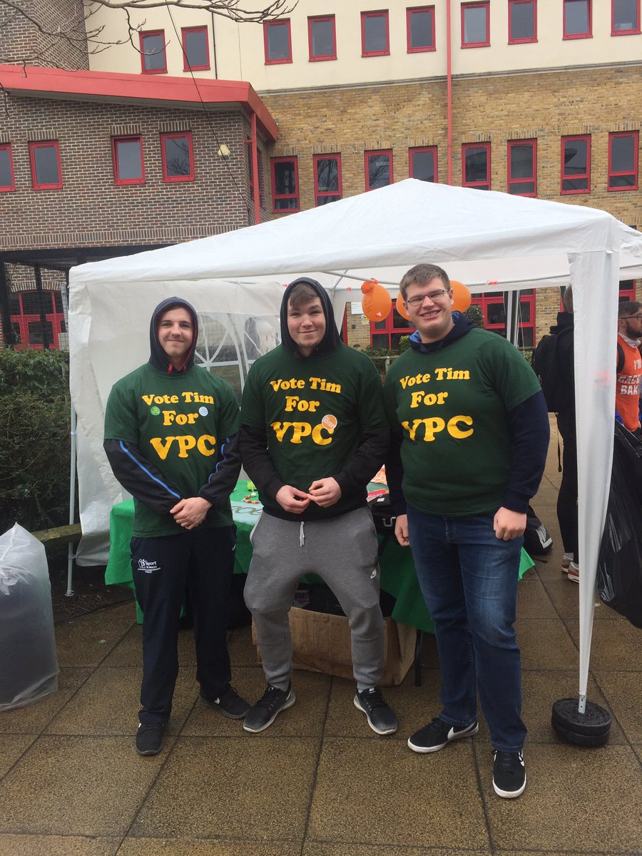 tim4vpc's tweet photo. Some of the green team committed to the cold for today on the stall outside the SU! Remember to vote for Tim #RogerThat https://t.co/A59Rm1aavn