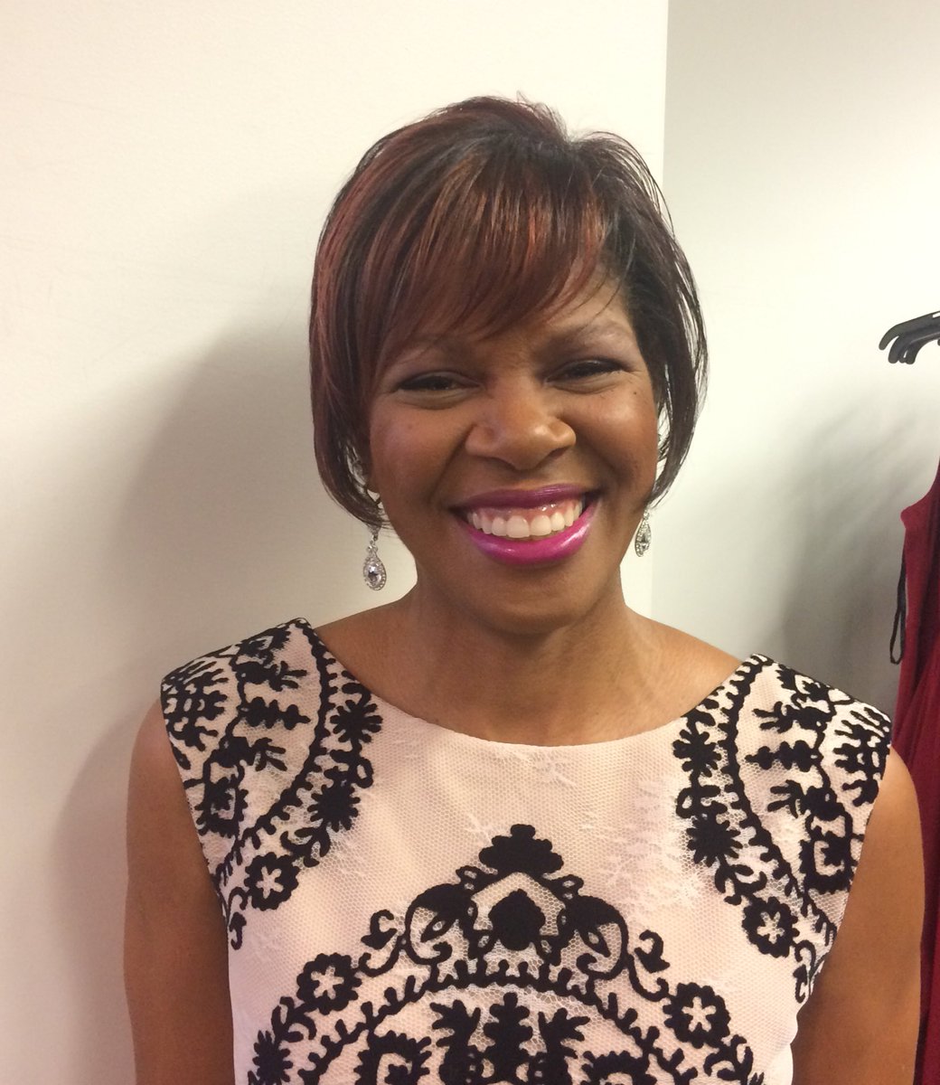 breastcancrcm4t's tweet photo. 8 year survivor. Grateful. Blessed - Mel  #TNBCDay https://t.co/S3oPOaK6I3