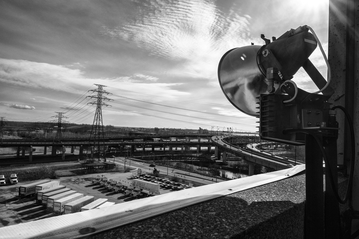 svetlana_yanina's tweet photo. View from Lever Brothers Factory
@thisopenspace @firstgulf @hashtagpaid #thisopenspace #LeverBrothersFactory#abandoned#Toronto# https://t.co/64rUBeyoCb