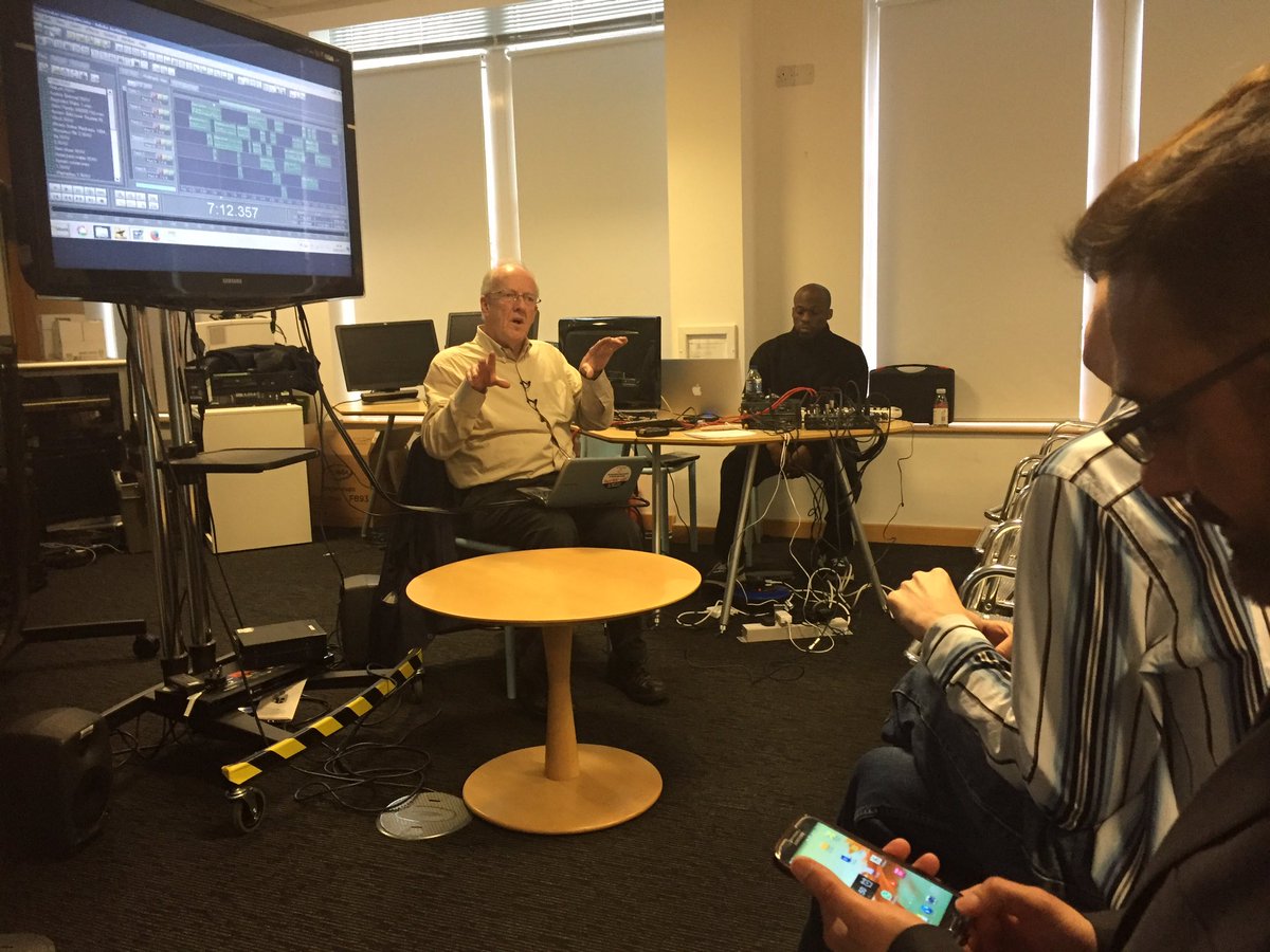 david_hbm's tweet photo. One of the very best #radio #journalists there is - @HughSykes discussing the art of #storytelling #Leicester50StoryFest https://t.co/kfYs0dN7Lh