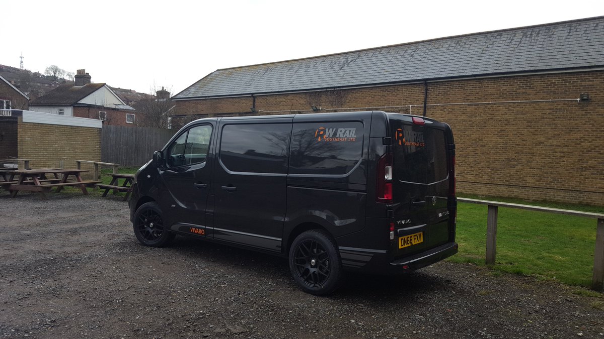 Happy Friday to Rod at RW Rail who is absolutely loving his new Vauxhall Vivaro. Looks cracking in grey! #friyay #leasing #deals