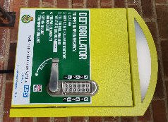 EllerkerNews's tweet photo. For those who missed the session by paramedic Tom, about the #Defibrillator located in #Ellerker have a look at https://t.co/6vzvj8gcMC https://t.co/06BRQK6u5P