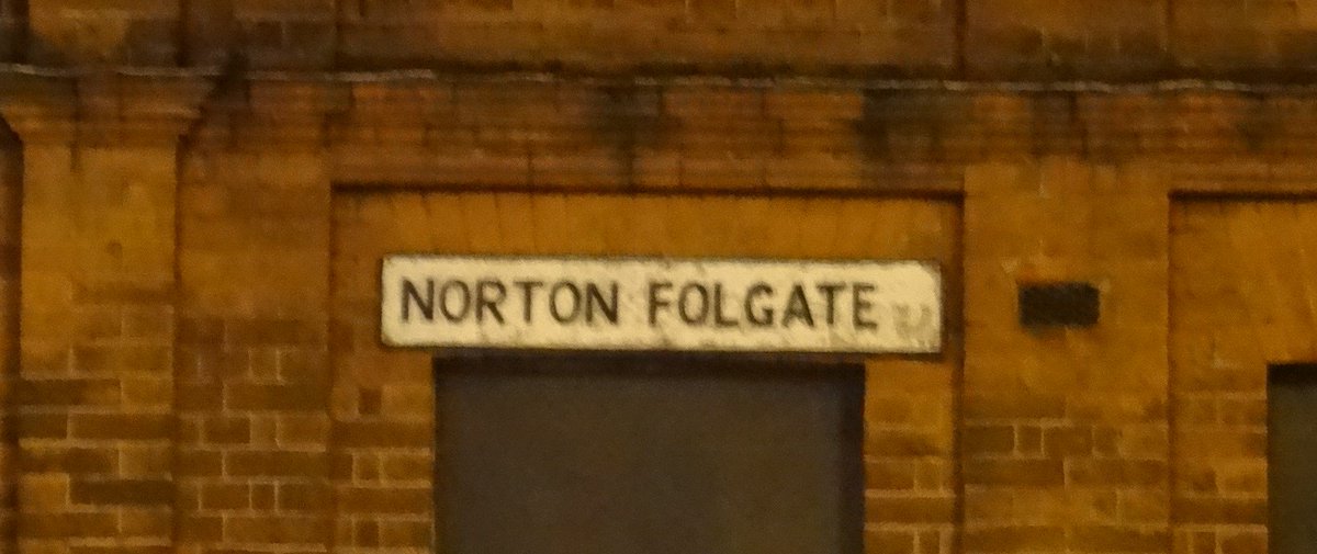 EvaGriffith19's tweet photo. Norton Folgate, #Shoreditch - across the road from #ThatField #CurtainTheatre. Sex & early #TheatreHistory. Come for a walk with me... https://t.co/eCERTMLpzO