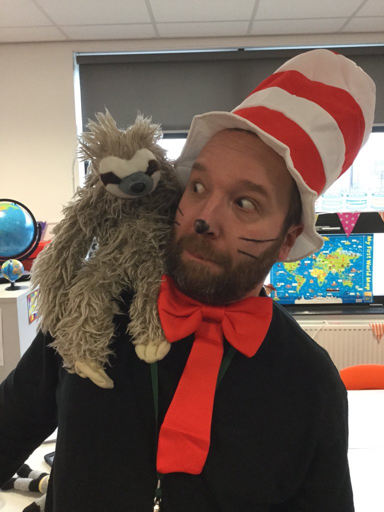 MrsLHByrne's tweet photo. Even Sid's enjoying #WorldBookDay ... Not forgetting @RickLeDuc2 https://t.co/0Z4VM44USP