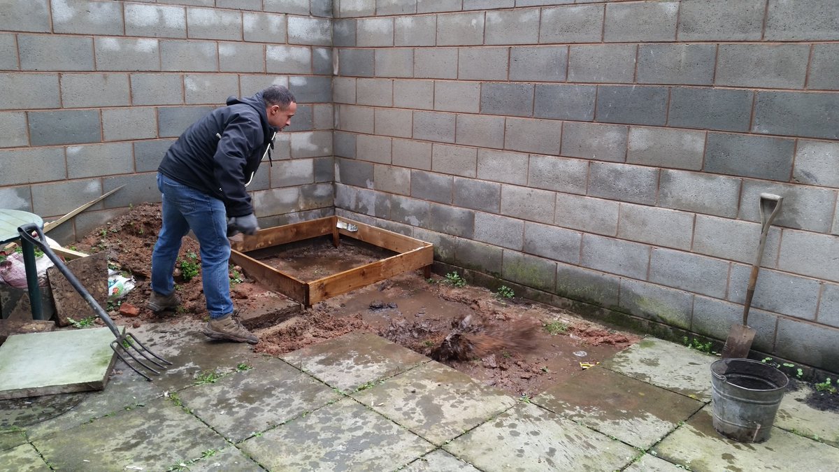 GenesisHousing_'s tweet photo. Some of our tenants and staff working on the garden project at the mens supported accomodation. #gettingreadyforsummer https://t.co/snYtPN7F7B