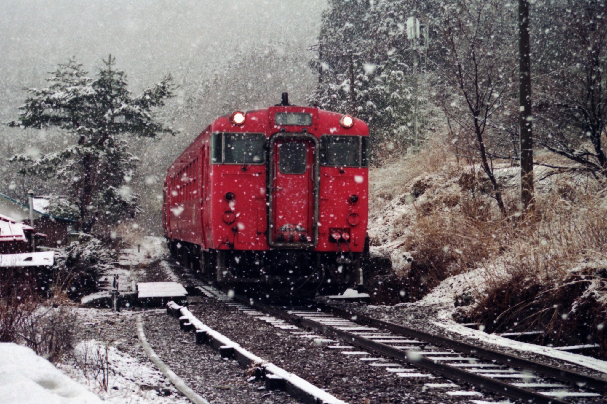 JR東】キハ40-2088が秋田総合車両センターにて解体中 |2nd-train