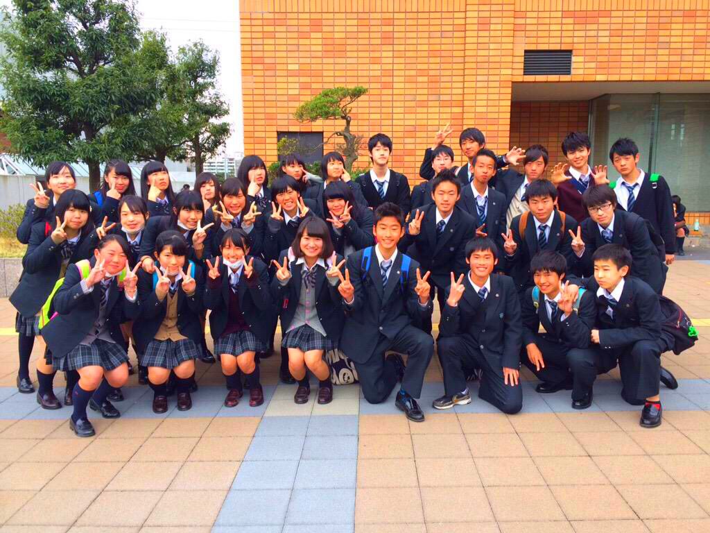 0101Inax's tweet photo. 有馬高校卒業しました。
ほんとに友達に恵まれました。
みんなのおかげで高校生活
たのしかったです。
ありがとうございました。
1年7組･2年8時･3年7組
どのクラスも最高でした。
青団も本当によかったです。
たくさんの思い出をありがとう。
みんな誇れる最高の友達です。 https://t.co/szXY4nIpEJ
