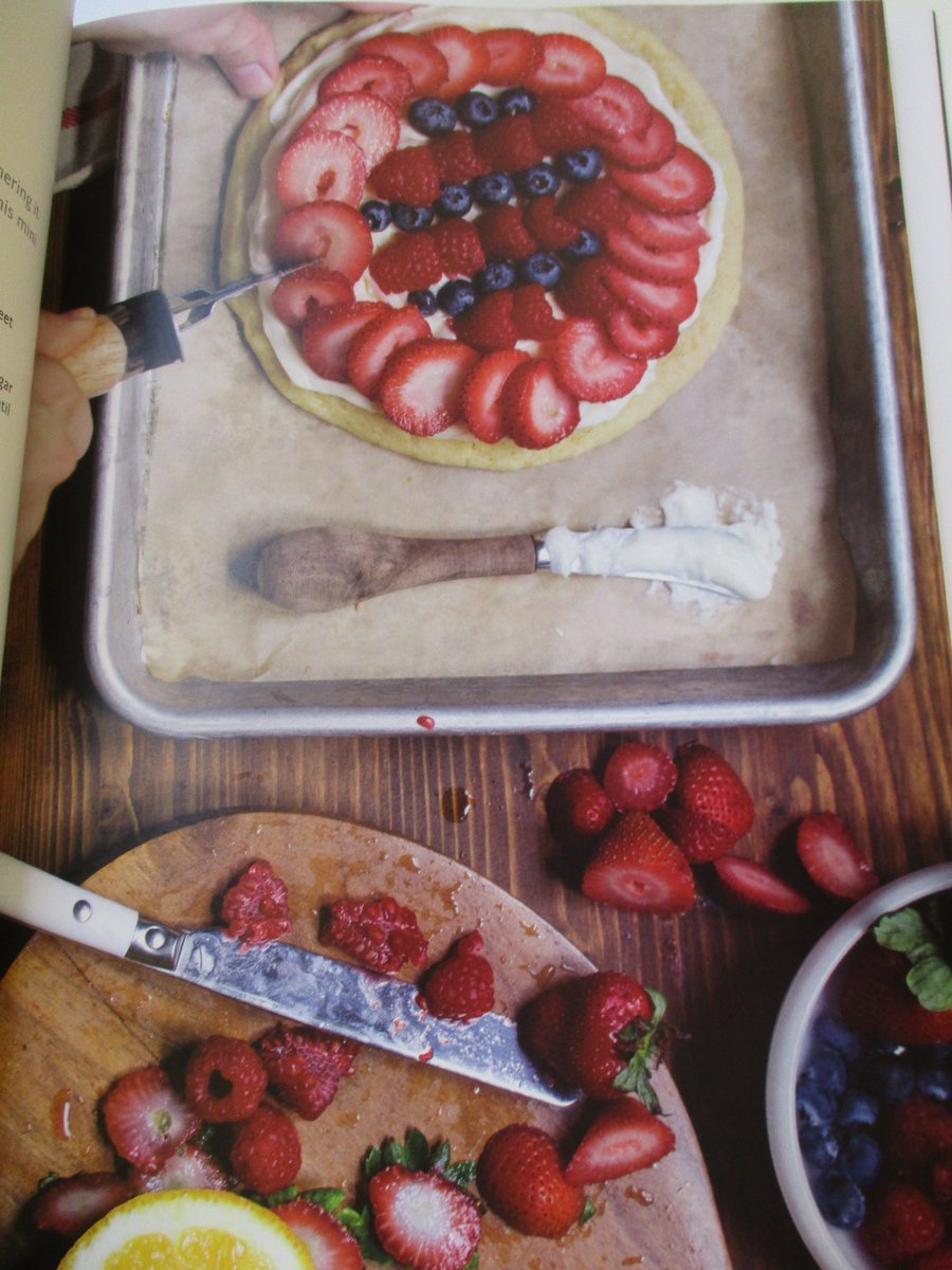 wwnortonUK's tweet image. .@DessertForTwo's new #cookbook #SweetandSimple has arrived in the office! These #recipes are beyond sumptuous. Out 21 March! 😋 #desserts