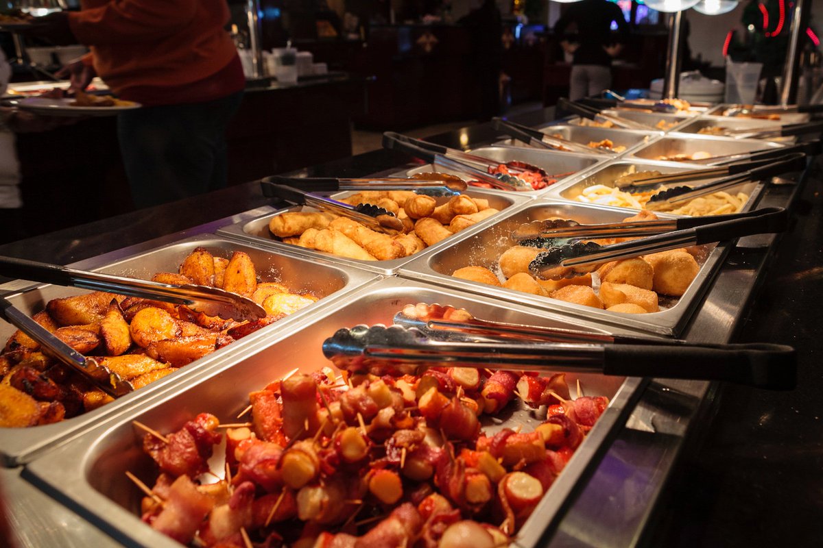 eMercedesCafe's tweet photo. Business buffet ready on time at @eMercedesCafe Mercedes-cafe more than coffee. call 0560027447 to order or  online http://www.mercedes- https://t.co/1OlrKaVs77