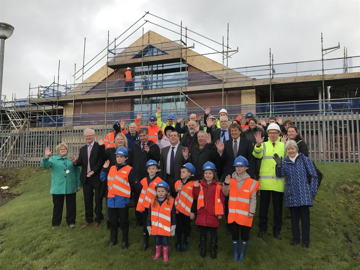 eacnewschools's tweet photo. #MuirkirkPS “topping out” ceremony. Pupils were excited to see new classrooms & flexible spaces for learning 😊 @ashleighscot @EastAyrshire https://t.co/yvSQj5bZNc