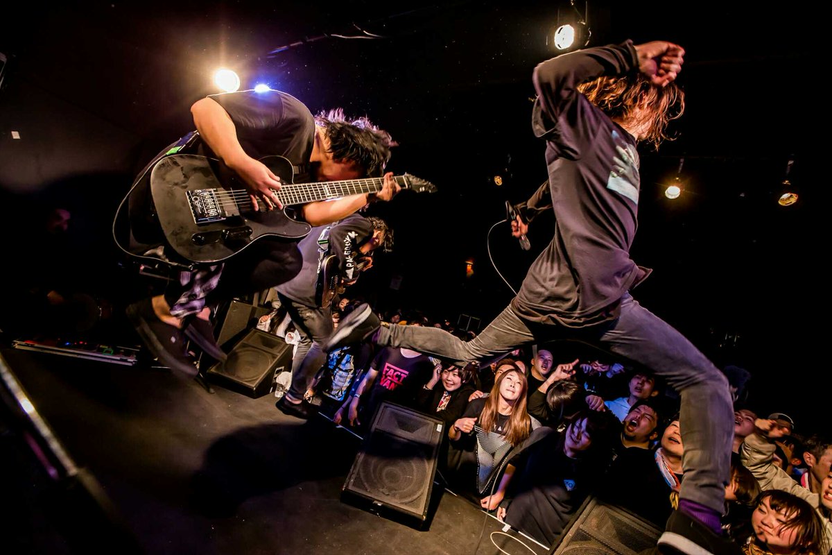 Takashi_Konuma's tweet photo. 【お知らせ】明日のCrystal Lake大阪公演時に会場で写真展示します!今ツアー限定のPhotobookも物販で販売してますので、是非お手に取ってくださると嬉しいです!!是非彼らのライブの世界観を堪能してください🔥 #CrystalLake #TrueNorthCL https://t.co/nJtzjOmhw7