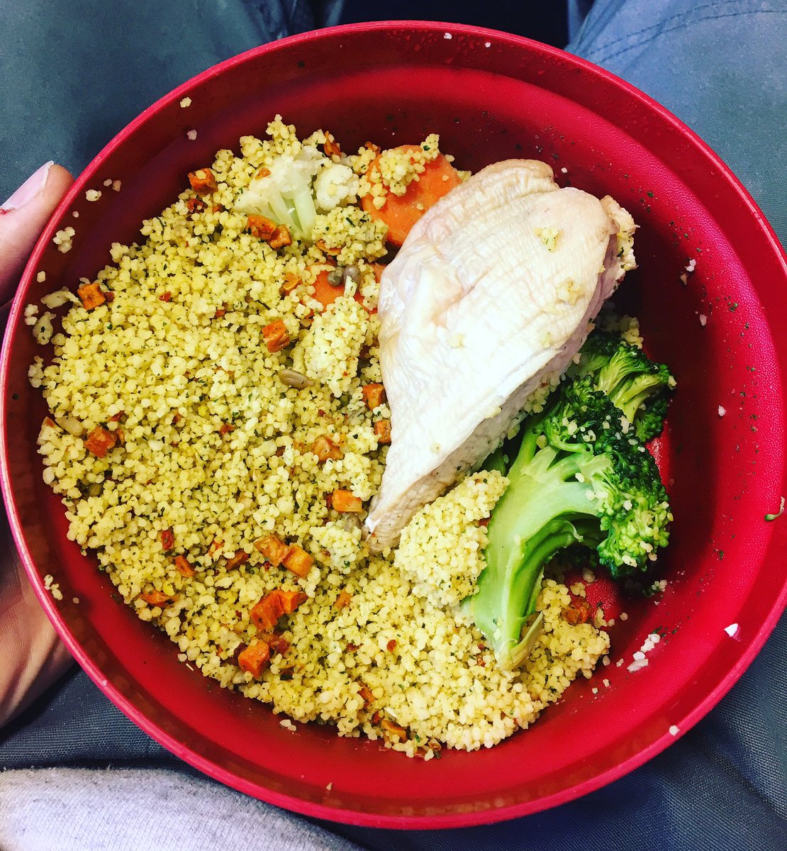 Diyfitdad's tweet photo. You eat with your eyes first
#diyfitdad
#homefitness
#fitfam
#basicfitness
#fitgoals
#nomoreexcuses
#healthyliving https://t.co/WZuhSmCyXS