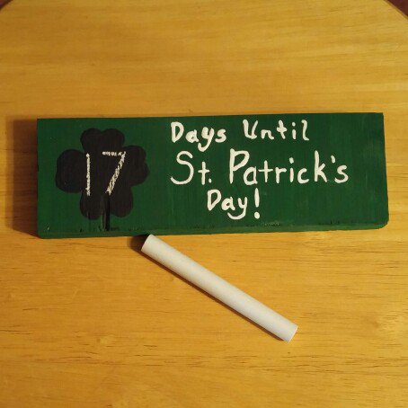 Countdown to St. Paddy's Day! #StPatricksDay #lucky #ShamrockSeason #woodworking #etsy #etsychaching #etsyshop #EtsySeller #chalkboard