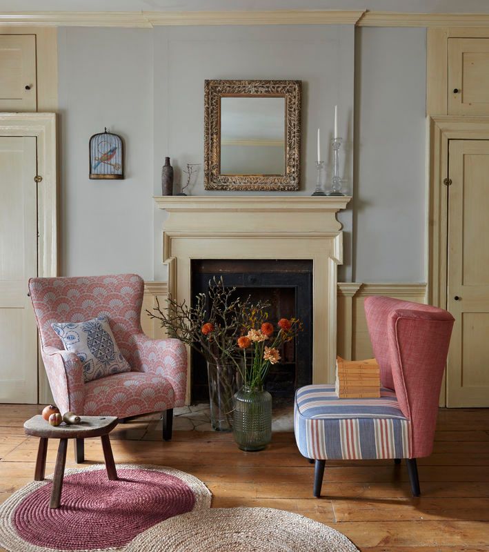 clarkeandclarke's tweet photo. Bloomsbury
 Elegant botanical designs complement printed fabrics that feature exotic elements and intricate trellis patterns. https://t.co/2vIcelKk7Z