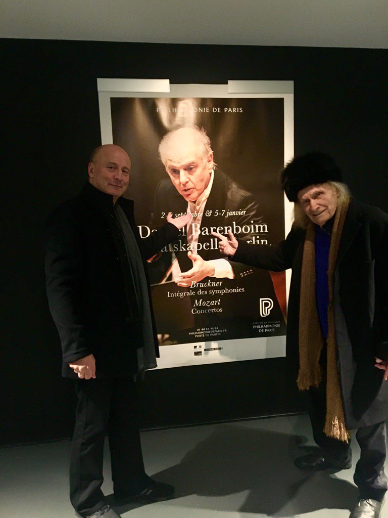 paavo_jarvi's tweet image. Look who we met in @philharmonie inParis😀@NHKSO_Tokyo #ivrygitlis @@nytimes @nyphil @HarrisonParrott @Delfi_Uudised