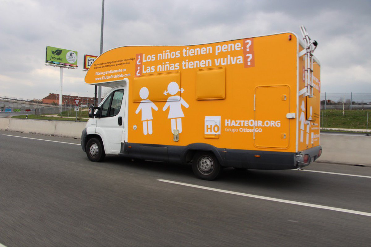Lo del autobús contra los transgénero - Página 2 C5_m3LbXMAA_PX_
