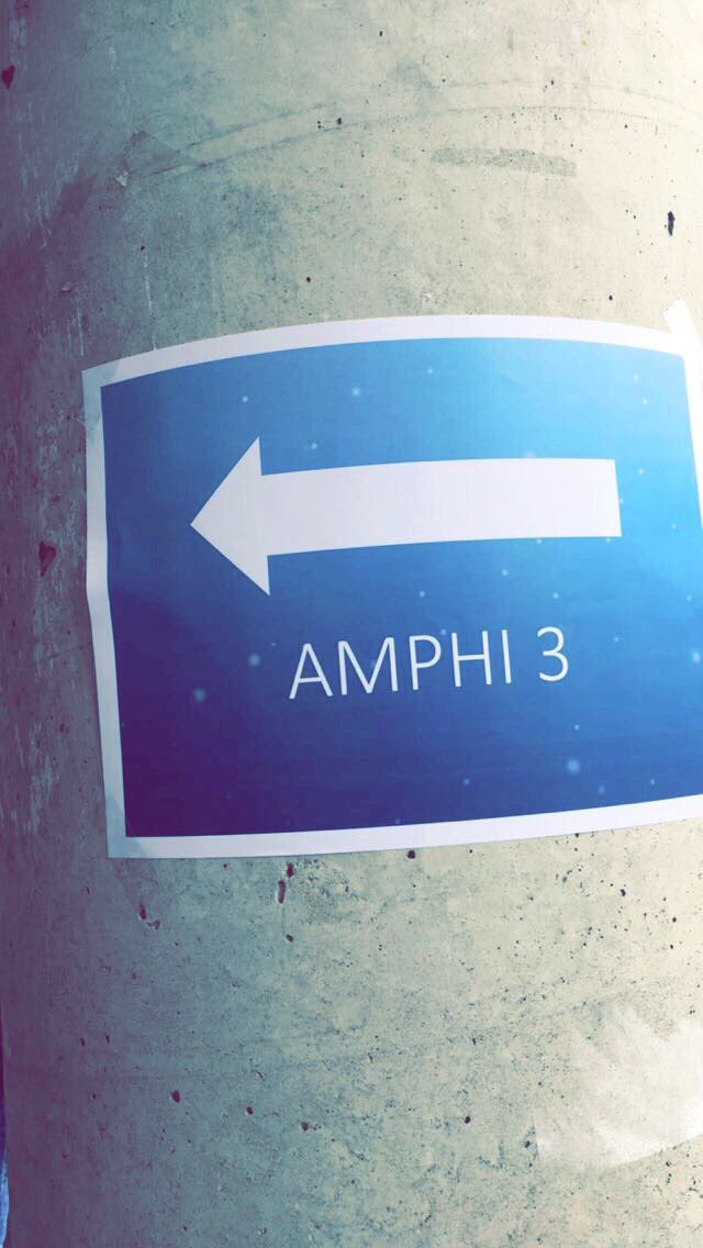 Jey6k29's tweet image. On se retrouve dans quelques minutes !!! @WebWeCan2 @EcoRennes1 C'est à L'AMPHI 3 que cela se passe @Master2Ecotic à toute suite !!#WWC2