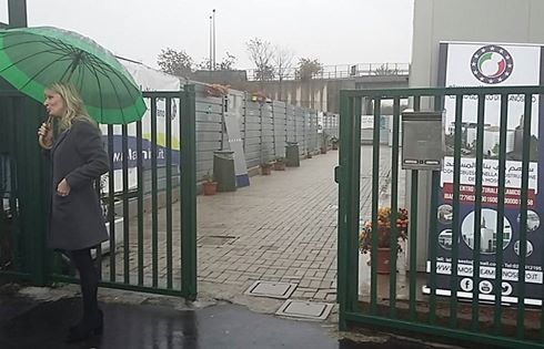 #LNews assessore <a href="/VBeccalossi/">Viviana Beccalossi</a>:#moschee,quella di #SestoSanGiovanni è irregolare,va chiusa, <a href="/RobertoMaroni_/">Roberto Maroni</a>