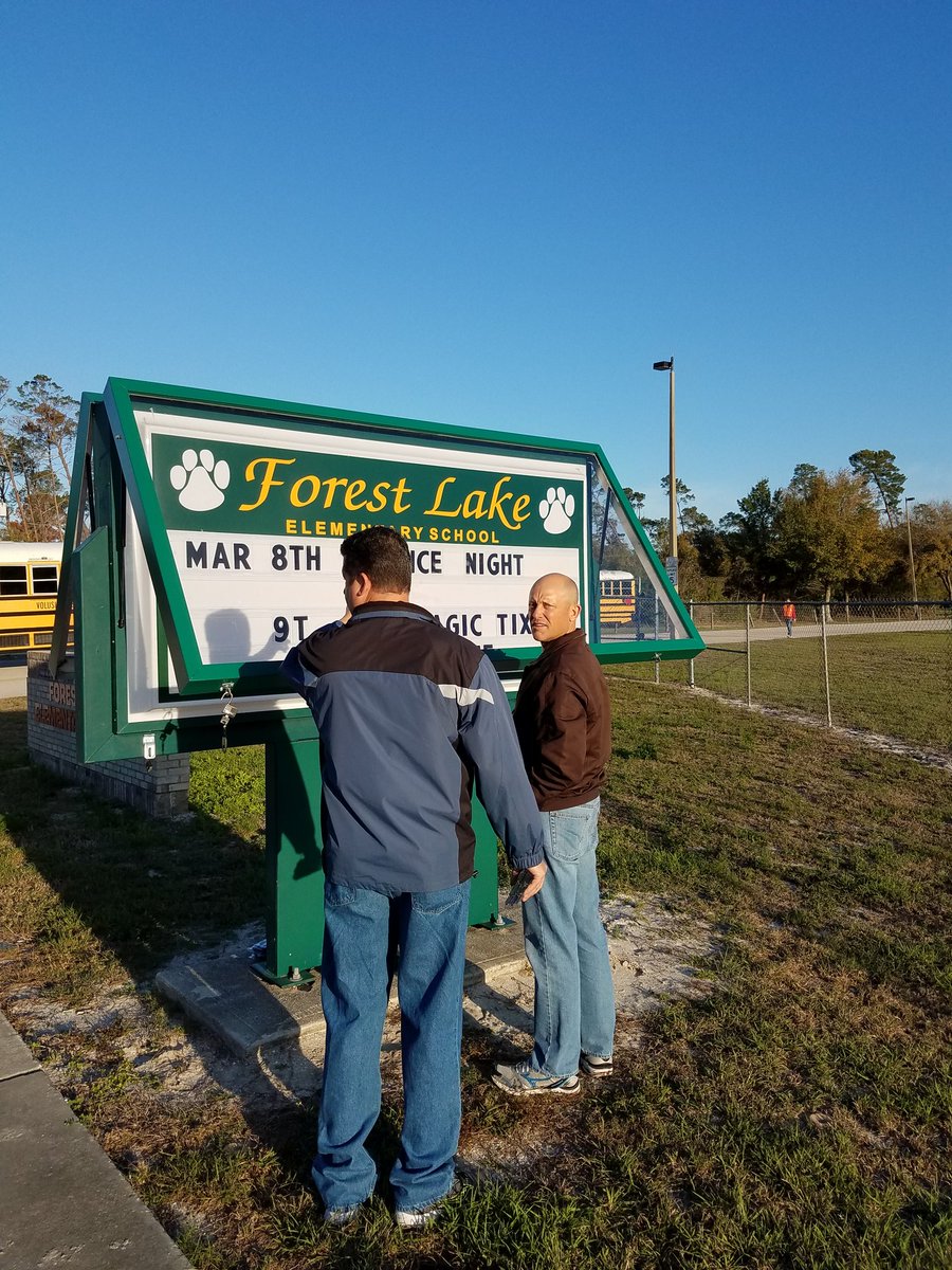 AmyHawkins137's tweet photo. How many administrators does it take to change the sign? #teamwork #teamfle
@drnehrig @D_Sanford14 https://t.co/2LZsDCDrCl