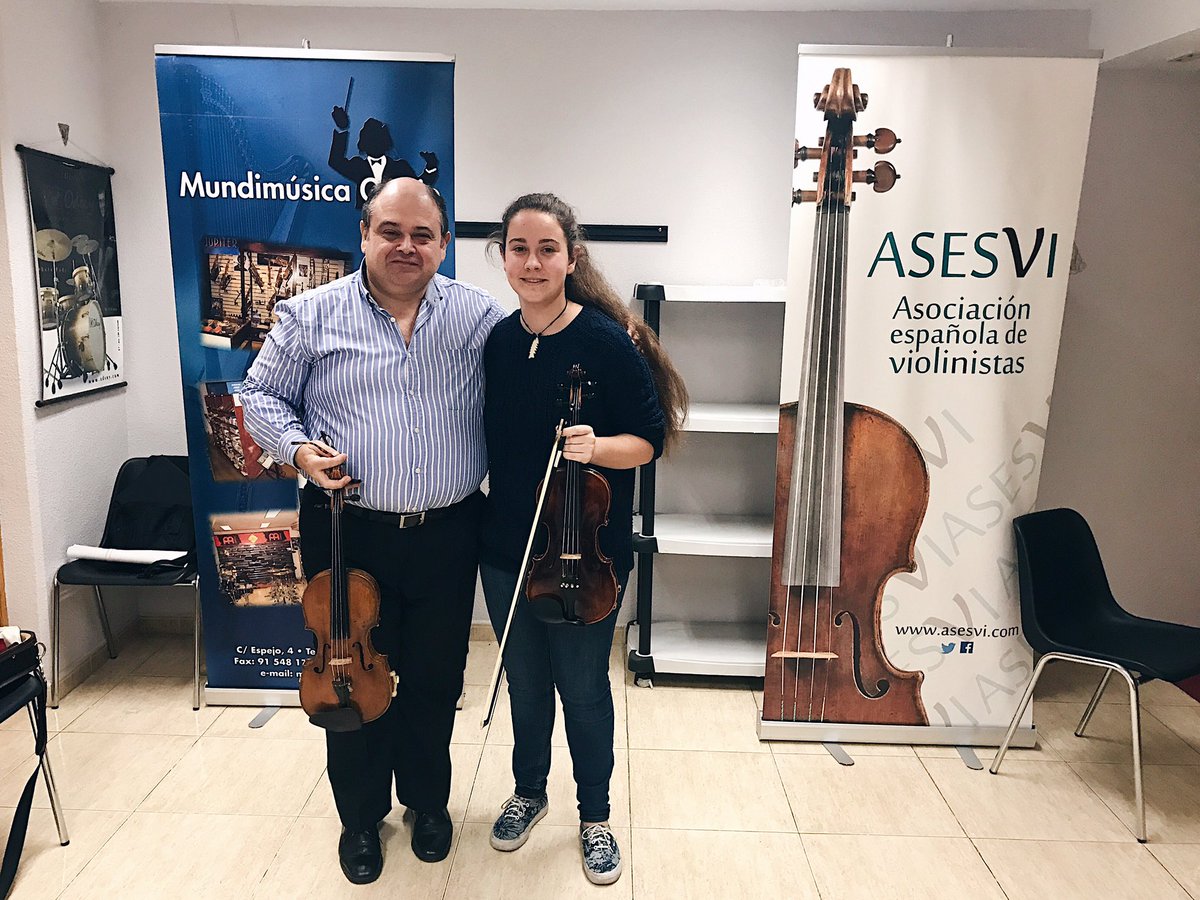 asesvi's tweet photo. Seguimos con las Masterclass con #ManuelGuillén y Alicia que viene desde Toledo #IJornadasAsesvi #violin #asesvi #madrid @MundiMusicaG https://t.co/yT6K82lR30