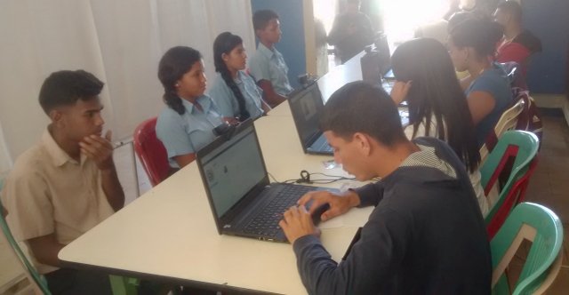 mineducacion_ve's tweet photo. Jornadas del #CarnetDeLaPatria en planteles educativos otorga beneficios sociales al estudiantado en #Sucre https://t.co/0z1xOwDtYy https://t.co/plZ3RXB05e