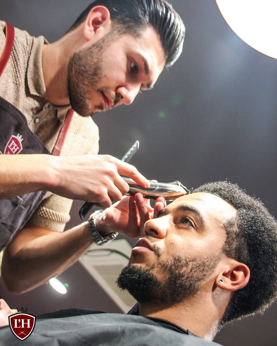 lhommegrooming's tweet photo. Final touches on Aston on our Press/Launch Night by our barber Andreas! 🙌🏽 💈✂️ 

https://t.co/GWkcM0jgog

#leicester #barbers https://t.co/GLIQBWsEk7