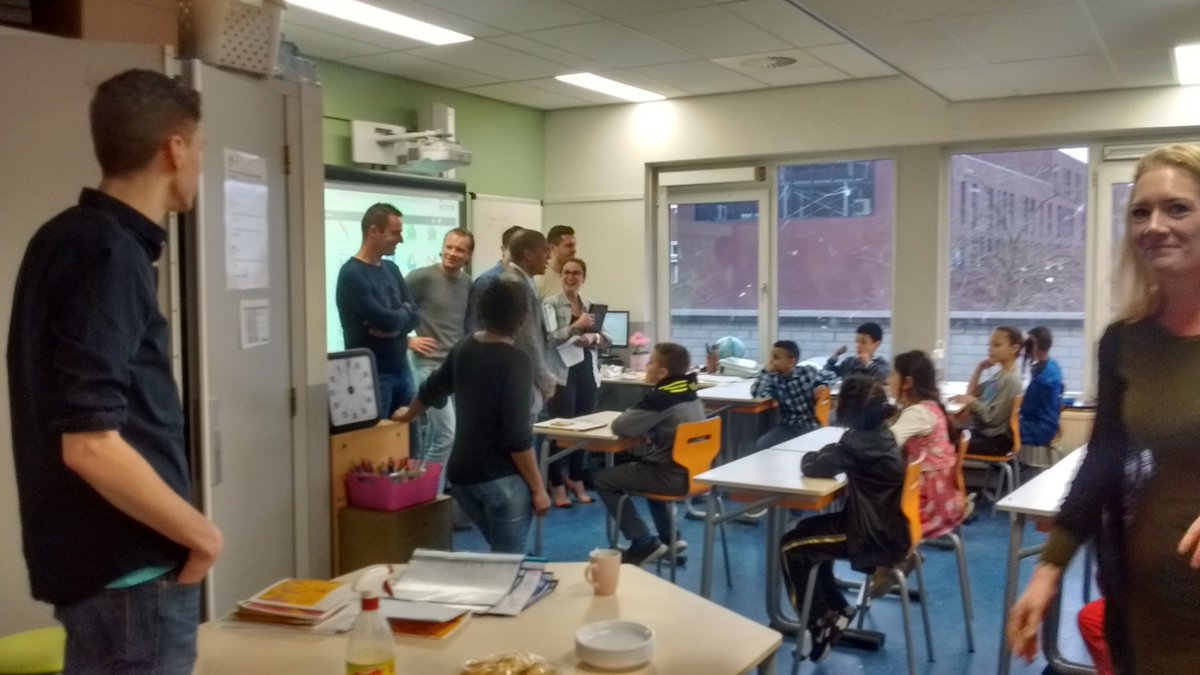 Startup_Adam's tweet image. Today @AmsterdamCares & @COMPAREX_NL are bringing #coding to schools. Thanks for volunteering & supporting this cause! 👊🏽 #Coding4Amsterdam