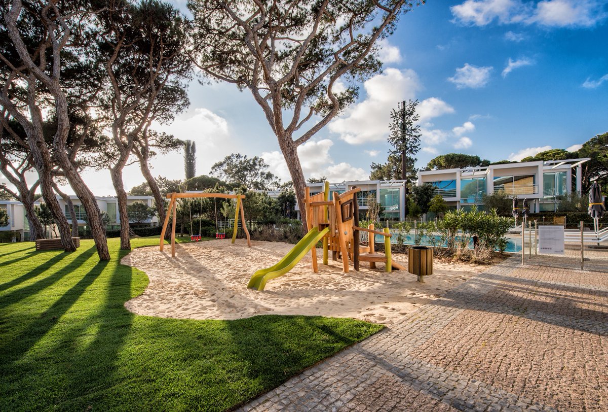 Checkin_NL's tweet photo. Joy &amp; Peter zijn onderweg in Portugal voor een bezoek aan onze nieuwe klant: Martinhal #experiencepr #checkinpr #Travel photo: © Martinhal https://t.co/OW5Qwvsw8h