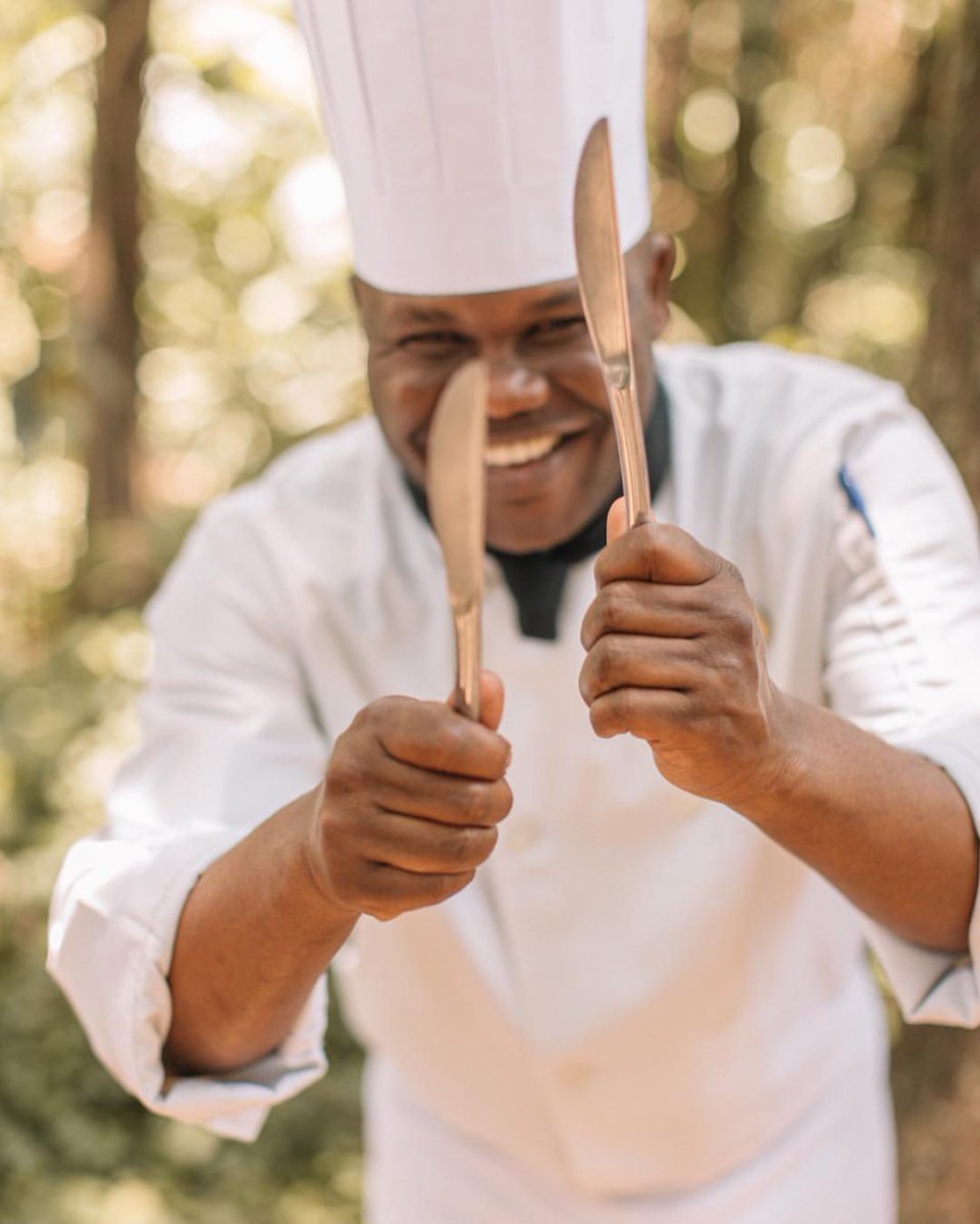 andbeyondtravel's tweet photo. Our chefs are cutting edge. Happy #foodiefriday! #ChefGeorge #humansofandbeyond #kichwatembo #travelandbeyond ยฉ @hollyclarkphotography https://t.co/FTyyNSTOXC