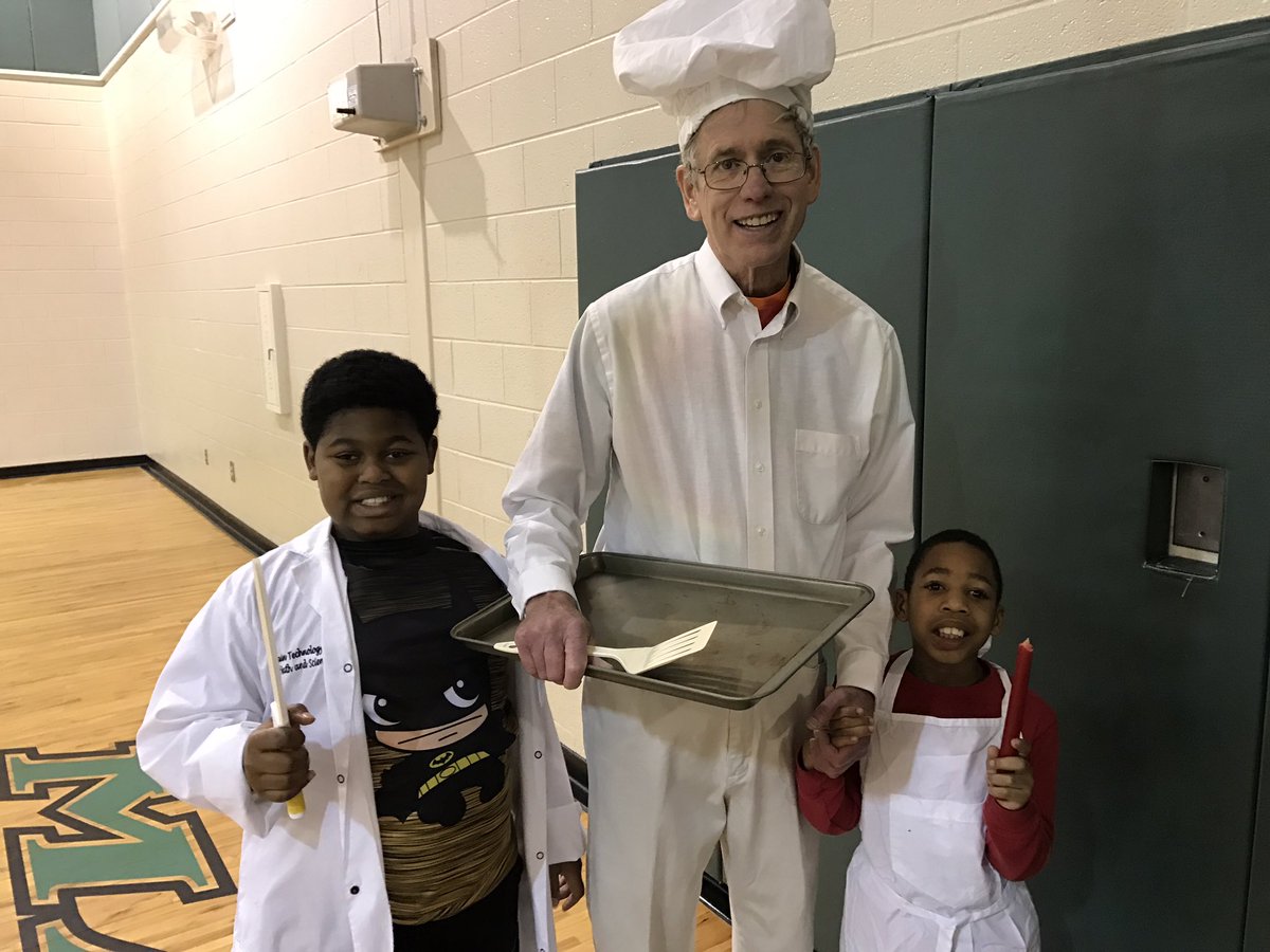 msvinsonsclass's tweet photo. "The butcher, the baker and the candlestick maker" https://t.co/dhe1azOVxc