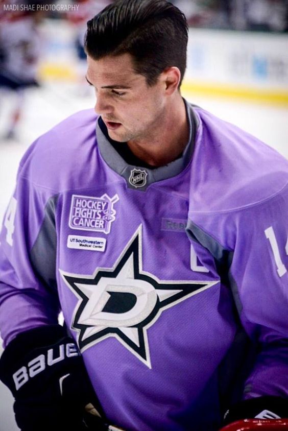 Inhl12's tweet photo. #JamieBenn #Jersey
#DallasStars#14 #JERSEY
#CamoVeteransDay #Jersey
https://t.co/kMao6mzwqo https://t.co/yzS0lveDoZ